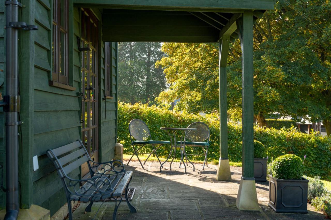 Beautiful Cottage With Stunning Views In Box Box  Luaran gambar